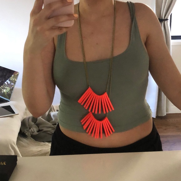 H&M Coral Fringe Necklace - Picture 6 of 6